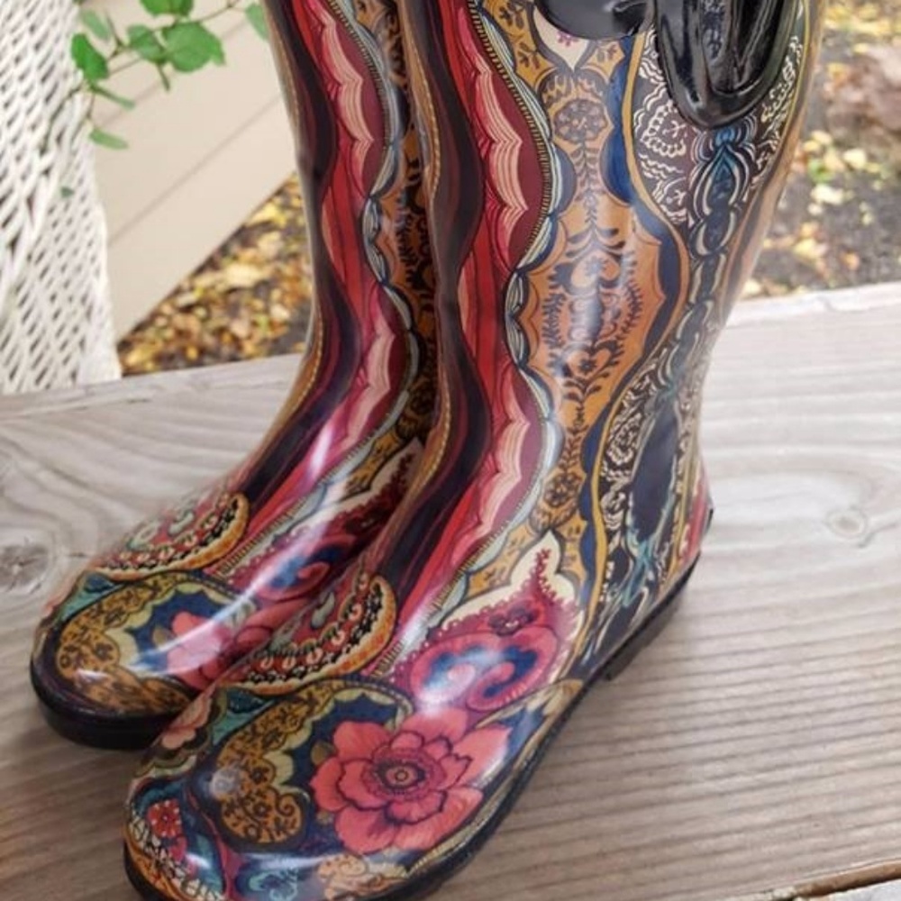 Rain Boots with free boot warmers